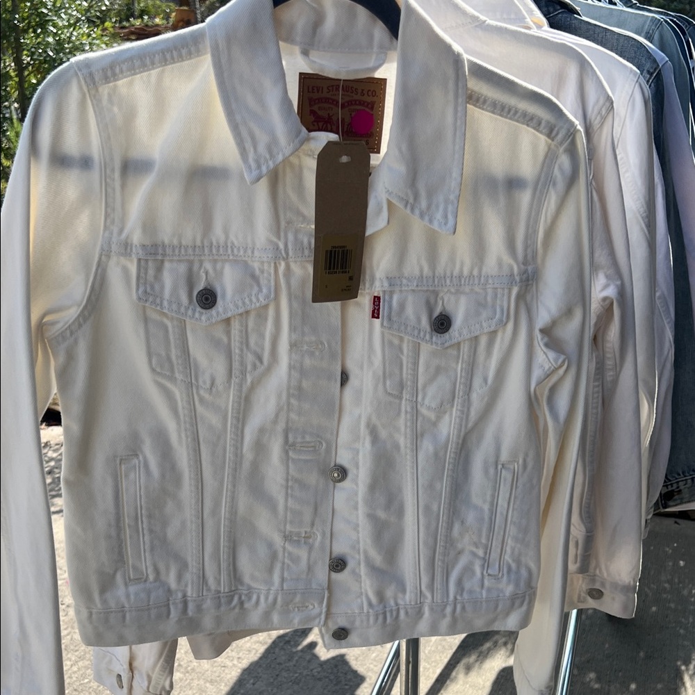 Levi's Classic White Jacket